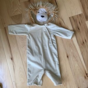 Pottery barn lion Halloween costume
